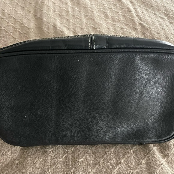 Fossil Black Genuine Leather Toiletry Bag(Men’s) - Picture 8 of 9
